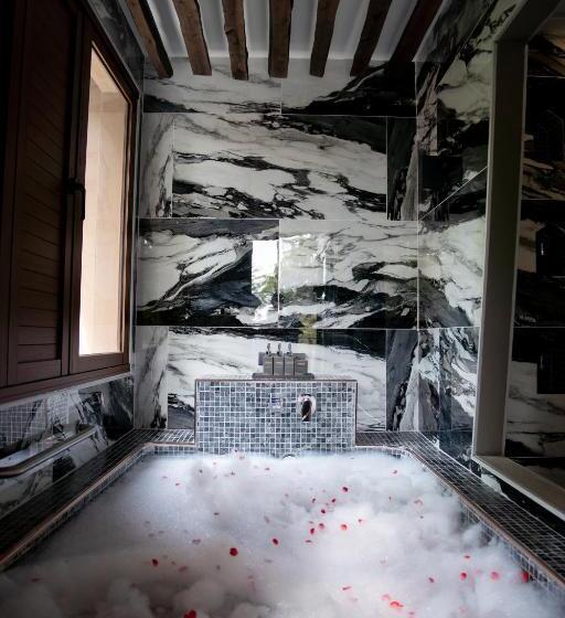 جناح, Ao Cho Grandview Hideaway Resort