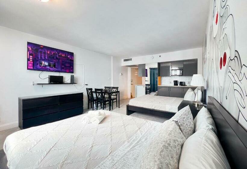 Люкс Повышенной Комфортности, New Point Miami Beach Apartments