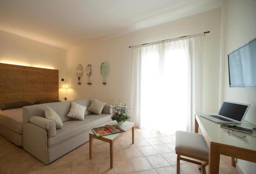 סוויטת ג'וניור, Feudo Del Biviere