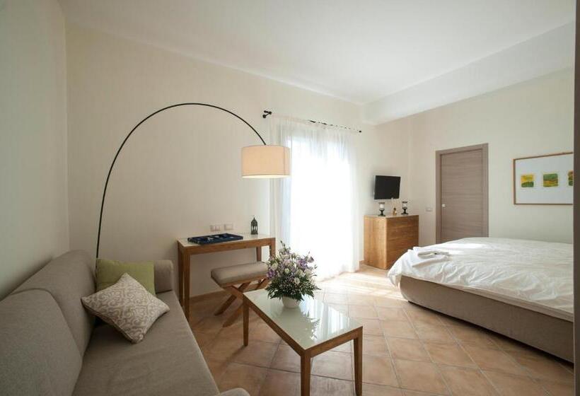 סוויטת ג'וניור, Feudo Del Biviere