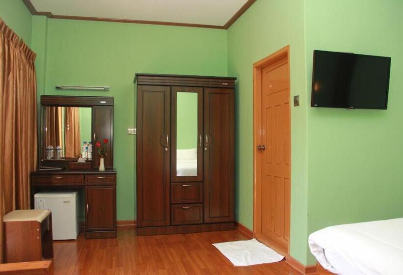 اتاق لوکس, The Hotel Umbra Bagan