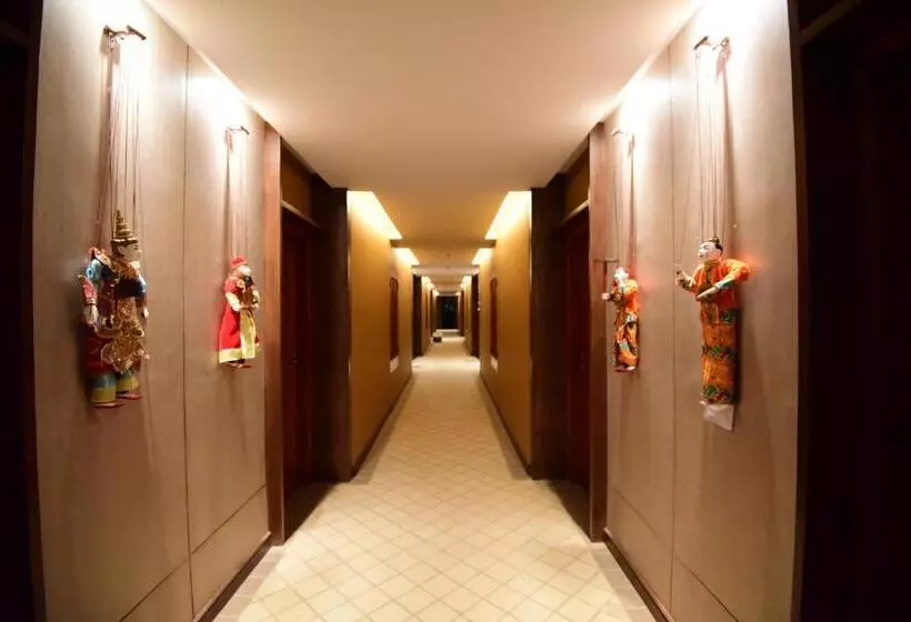 اتاق لوکس, The Hotel Umbra Bagan