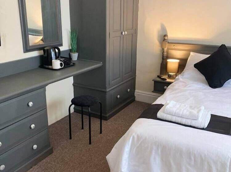 חדר סטנדרט לשלושה, Burlington