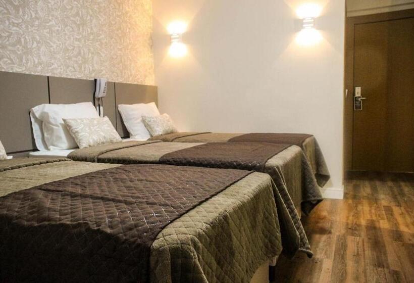 חדר דלוקס לשלושה, Caju De Ouro