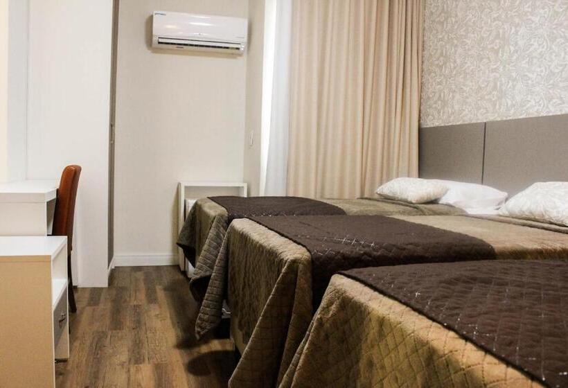 חדר דלוקס לשלושה, Caju De Ouro