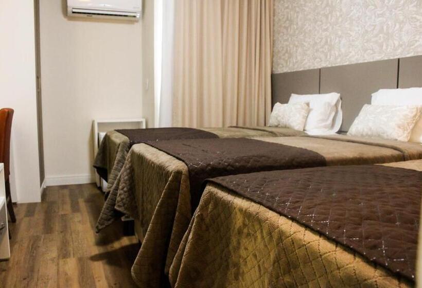 חדר דלוקס לשלושה, Caju De Ouro