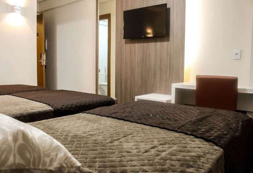 חדר דלוקס לשלושה, Caju De Ouro