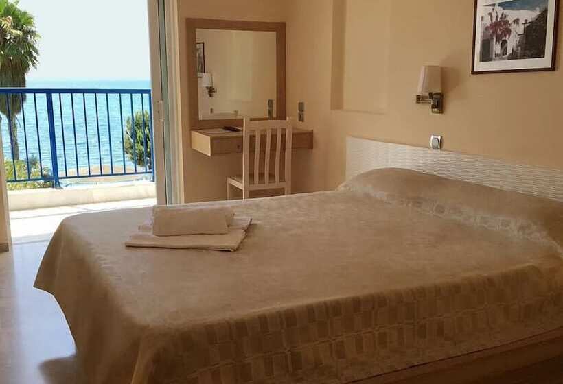 חדר סטנדרט נוף לים עם מרפסת, Golden Sun