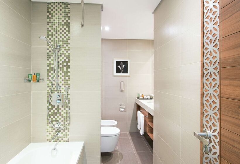 سوئیت با تخت بزرگ, Hilton Garden Inn Dubai Deira