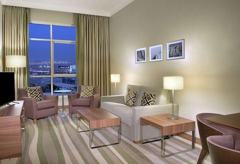 سوئیت با تخت بزرگ, Hilton Garden Inn Dubai Deira