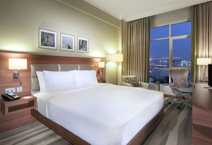 سوئیت با تخت بزرگ, Hilton Garden Inn Dubai Deira