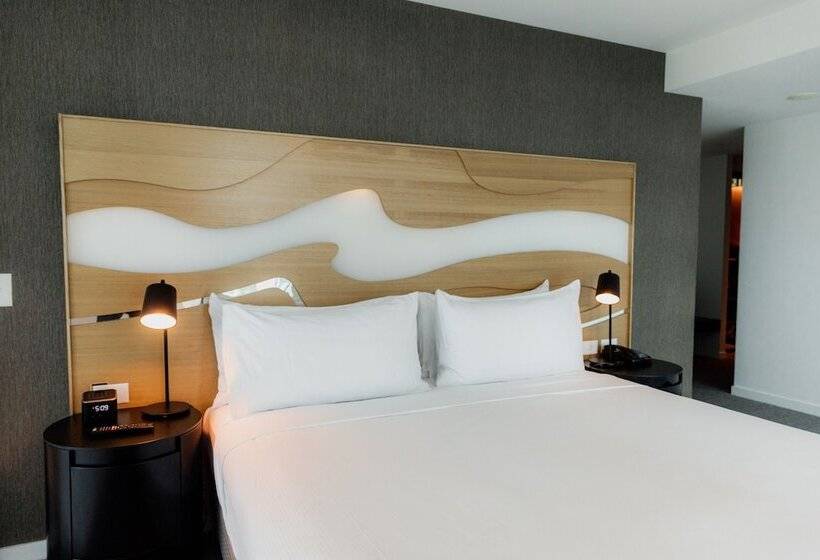 اتاق لوکس, Hilton Surfers Paradise Hotel & Residences