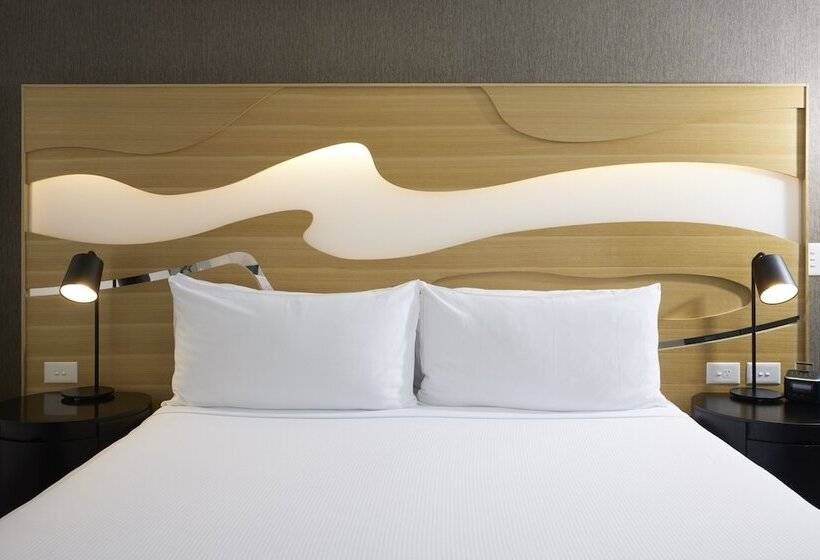 اتاق اجرایی, Hilton Surfers Paradise Hotel & Residences