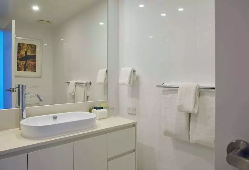 1 Bedroom Penthouse Apartment