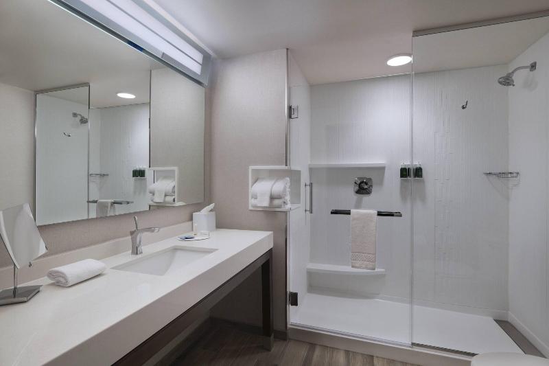 חדר דלוקס לשלושה, Life Hotel Torres