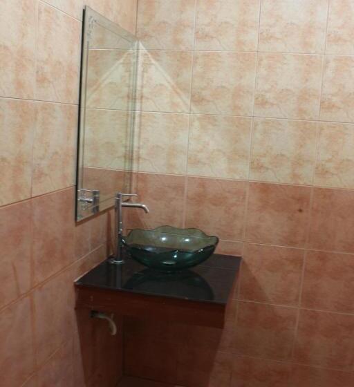 스탠다드 룸, Maehaad Guest House