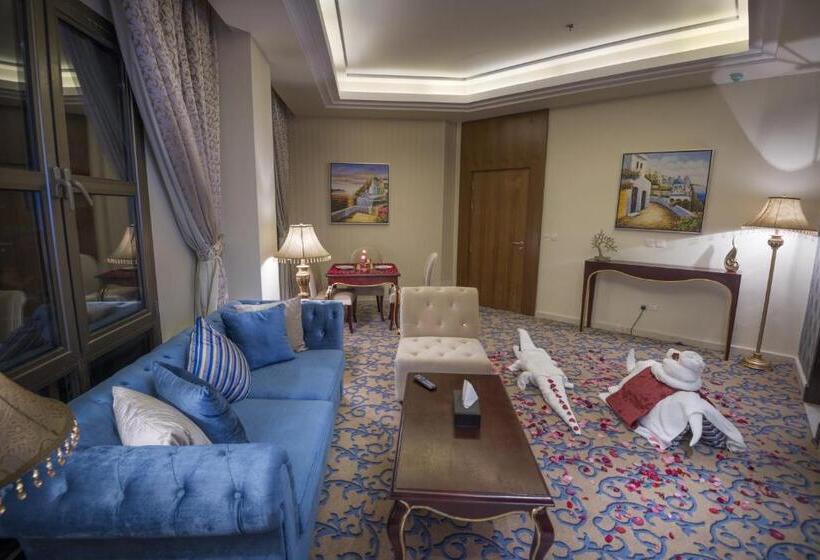 סוויטה אקזקיוטיב, Mira Trio