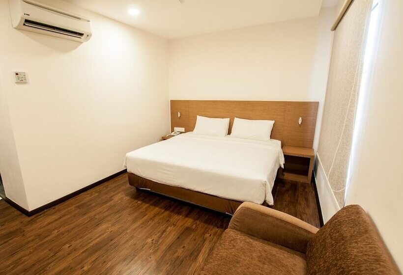 Quarto Estandar, Nagoya Inn