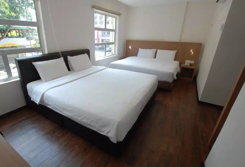 Perhehuone, Nagoya Inn