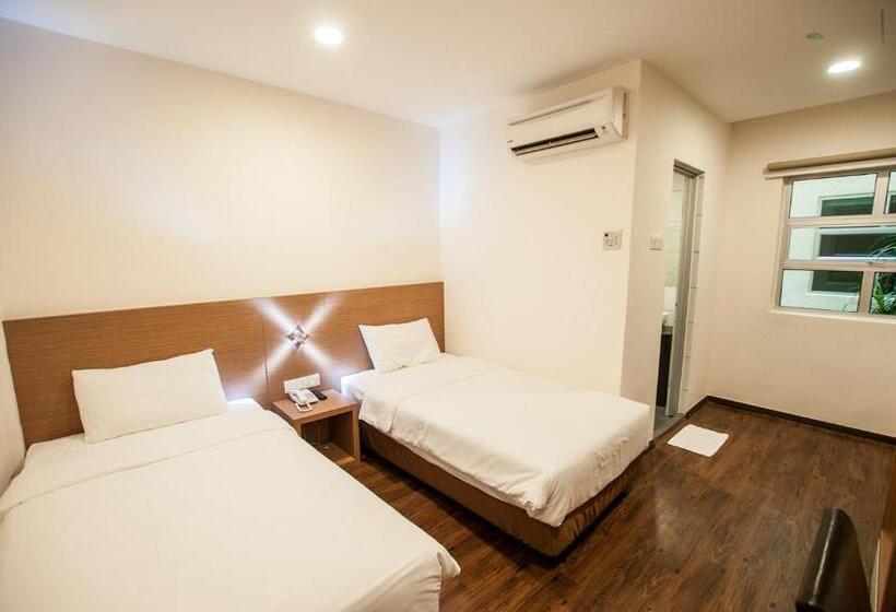 Quarto Estandar, Nagoya Inn