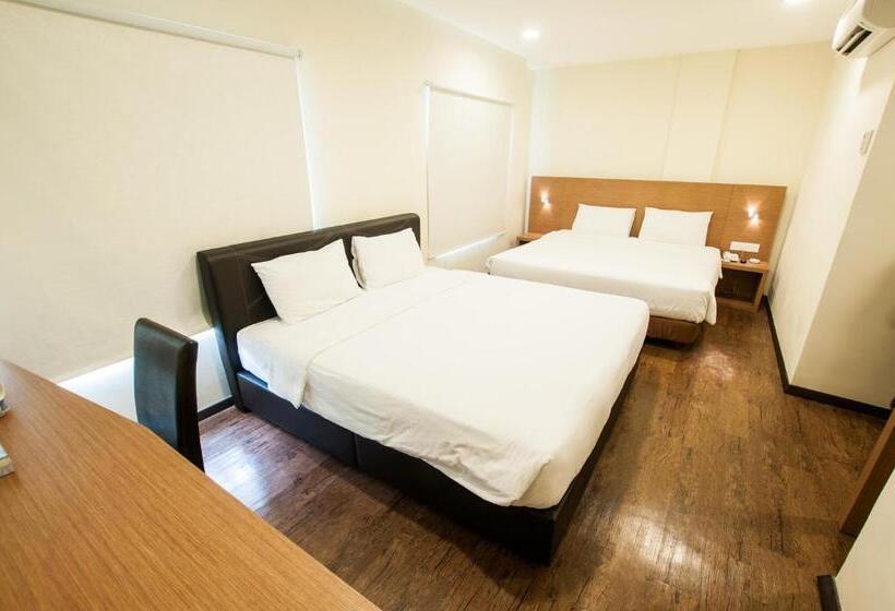 Quarto Familiar, Nagoya Inn