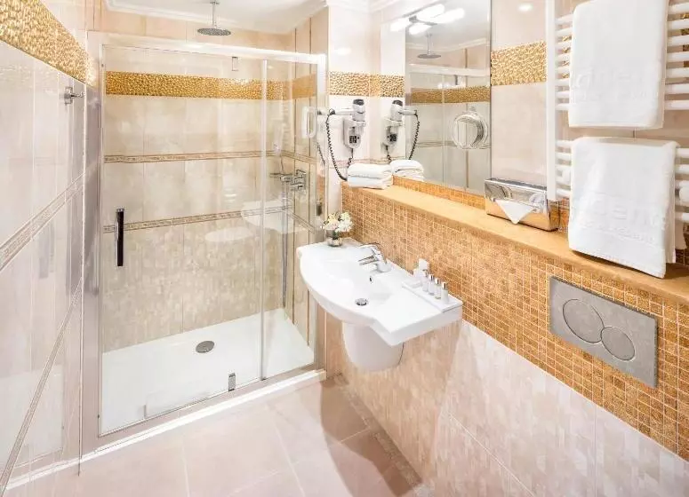 Deluxe-huone, Occidental Praha Wilson