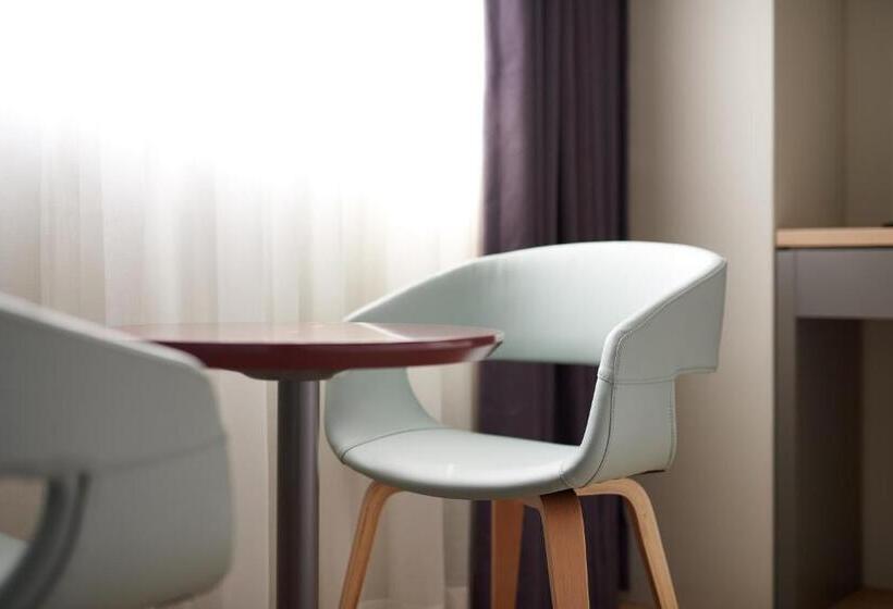 Camera Standard, Peyto Samseong