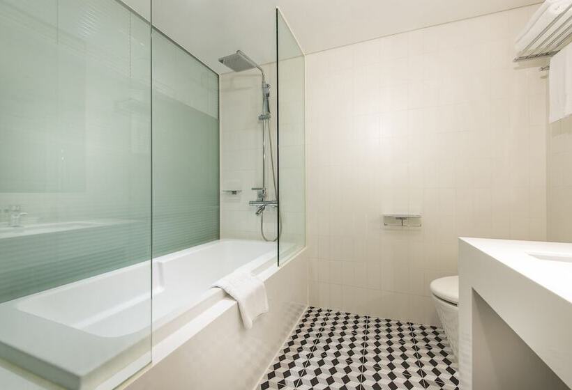 Camera Standard, Peyto Samseong