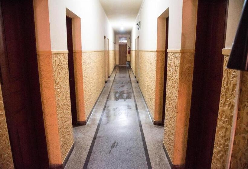 غرفة قياسية فردية حمام مشترك, Pinheirinho