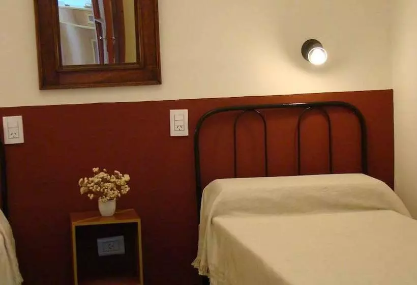 اتاق استاندارد سه نفره, Posada Casa De Borgoña