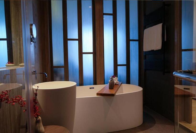 اتاق پرمیوم با چشمانداز دریا, Prana Resort Nandana