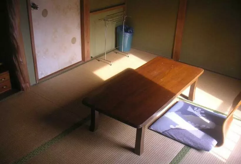 バスルーム共有のシングルスタンダード, Shukubo Komadori Sanso
