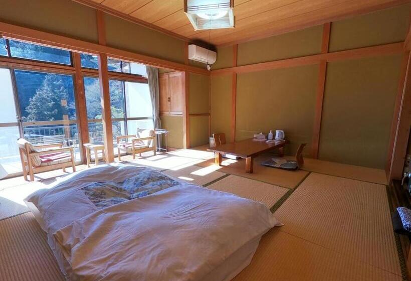 バスルーム共有のシングルスタンダード, Shukubo Komadori Sanso