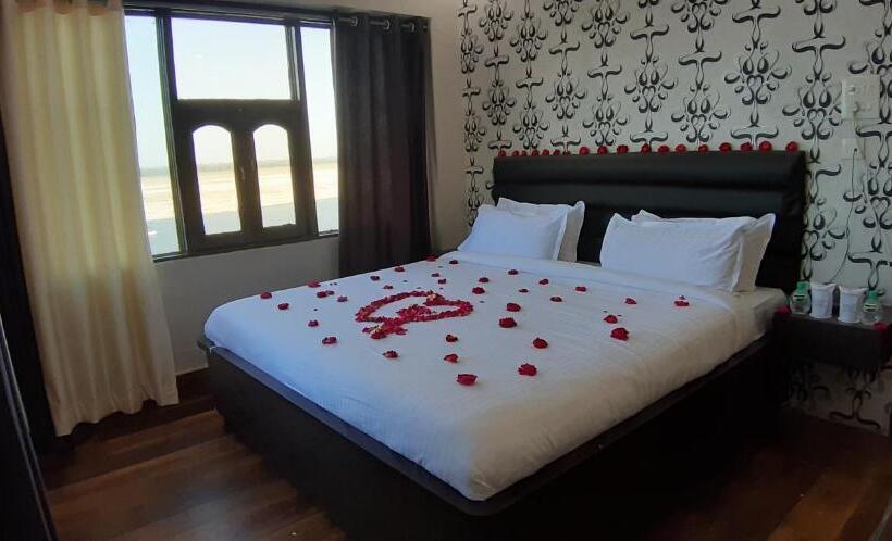 חדר משפחתי, Sita Palace On Heritage Ghats Of Benaras