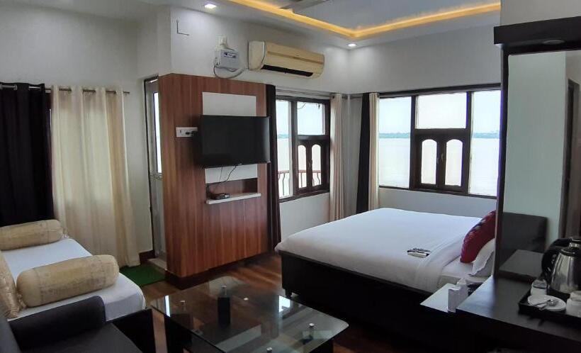 חדר משפחתי, Sita Palace On Heritage Ghats Of Benaras