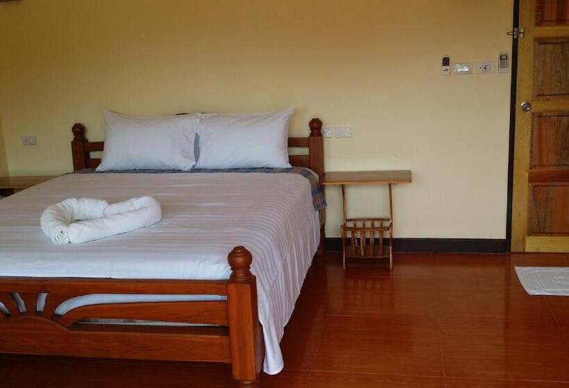 חדר סופריור, Spy Home