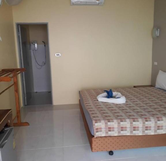 חדר בסיסי, Spy Home