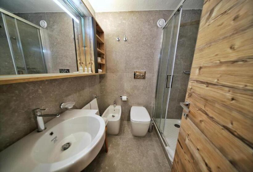 חדר סטנדרט לארבעה, Th La Thuile   Planibel