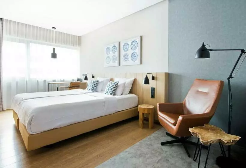 اتاق استاندارد, Urban Lodge