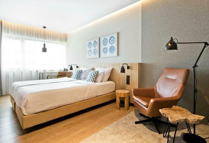 اتاق استاندارد, Urban Lodge