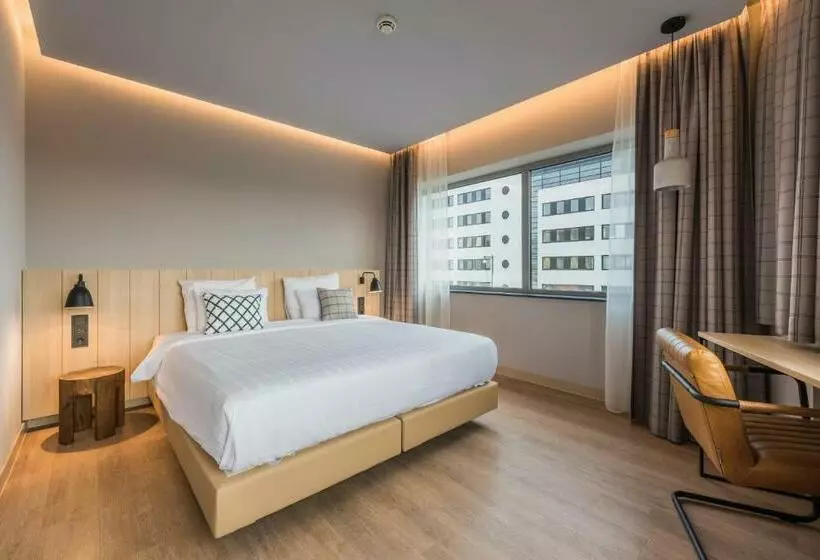 اتاق لوکس, Urban Lodge