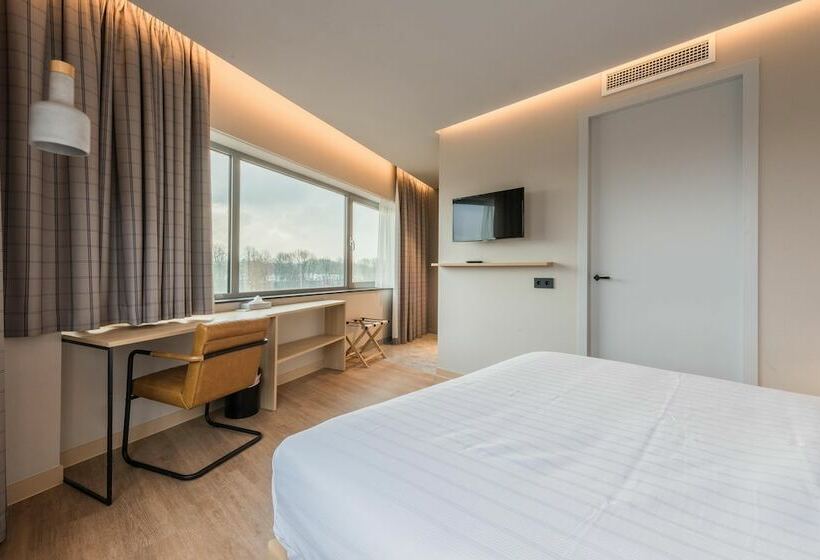 اتاق لوکس, Urban Lodge