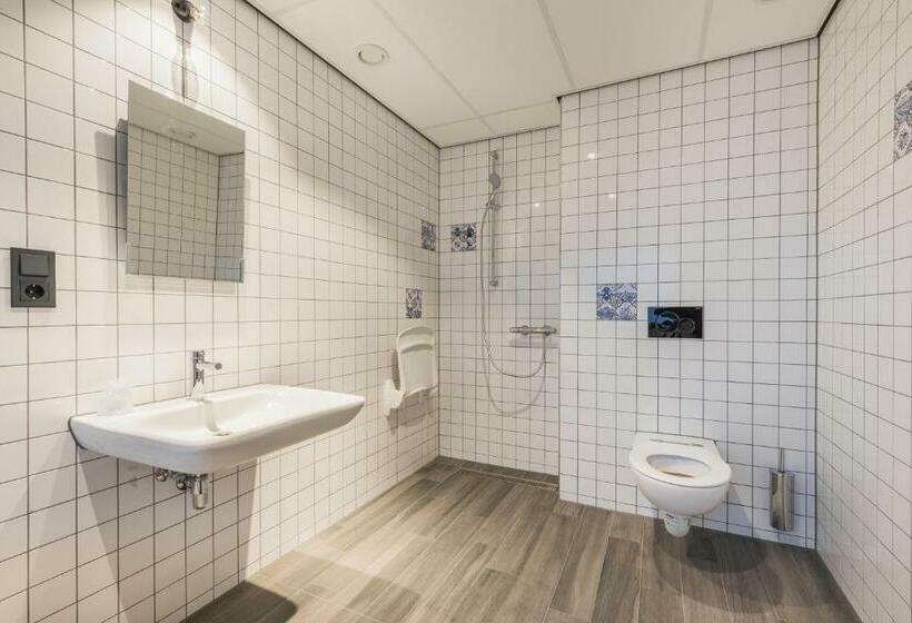 اتاق استاندارد برای معلولان, Urban Lodge