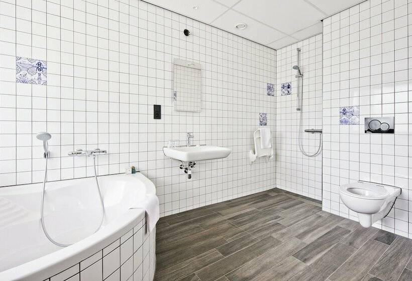 اتاق استاندارد برای معلولان, Urban Lodge