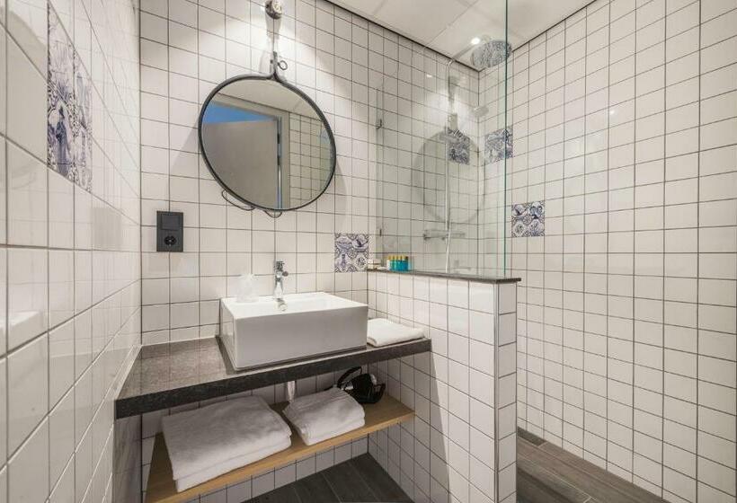 Quarto Triplo Estandar, Urban Lodge