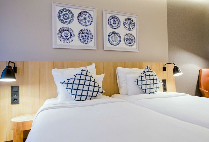 اتاق استاندارد سه نفره, Urban Lodge