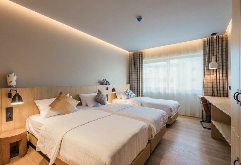 اتاق استاندارد سه نفره, Urban Lodge