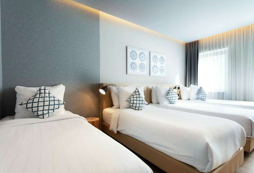 Quarto Familiar, Urban Lodge