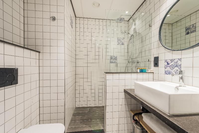 Quarto Familiar, Urban Lodge