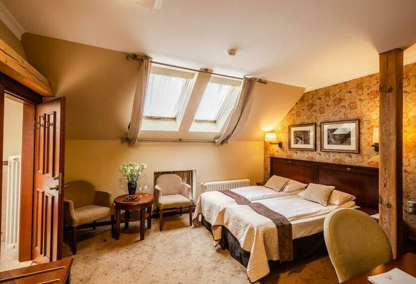 חדר סטנדרט, Zamek Topacz